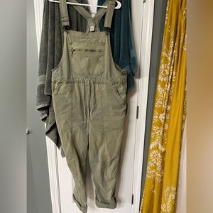 Duluth Trading Company Square Bib Overalls